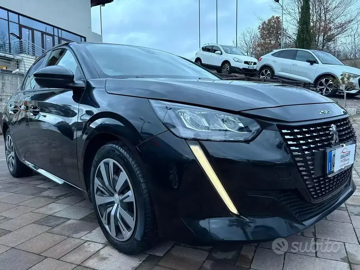 Usata Peugeot 208 102 CV (75 kW) 2020 Nero Utilitaria