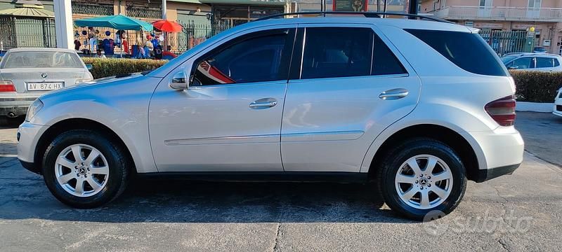 Usata Mercedes ML320 2007 Grigio SUV