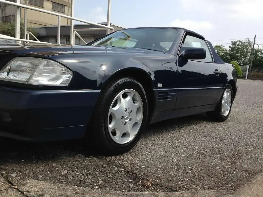 Usata Mercedes SL300 231 CV (169 kW) 1991 Blu/azzurro Cabrio