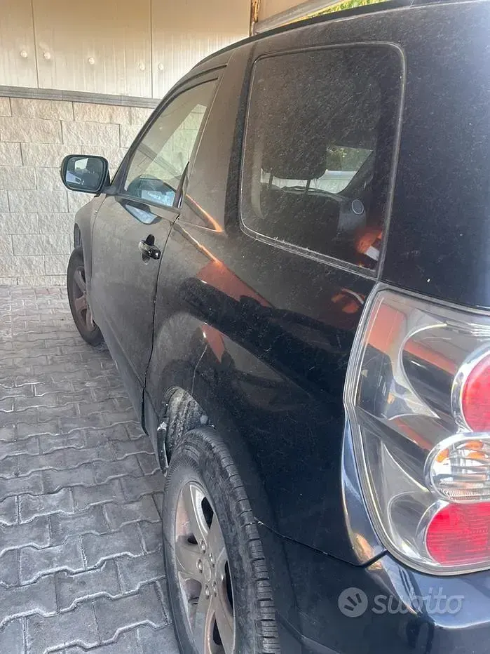Usata Suzuki Vitara 129 CV (94 kW) 2009 Nero SUV