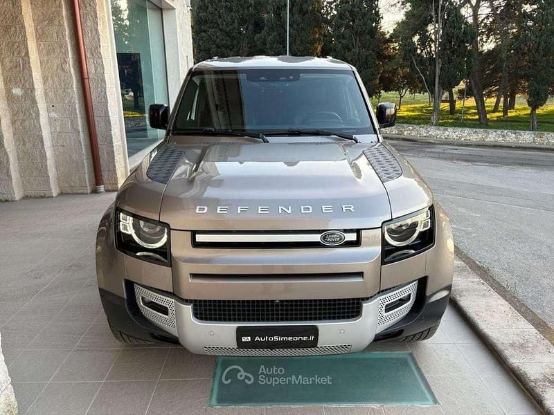 Usata Land Rover Defender SE 200 CV (147 kW) 2023 Marrone SUV