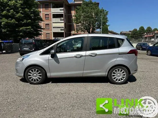 Usata Ford B-MAX 75 CV (55 kW) 2015 Grigio Monovolume