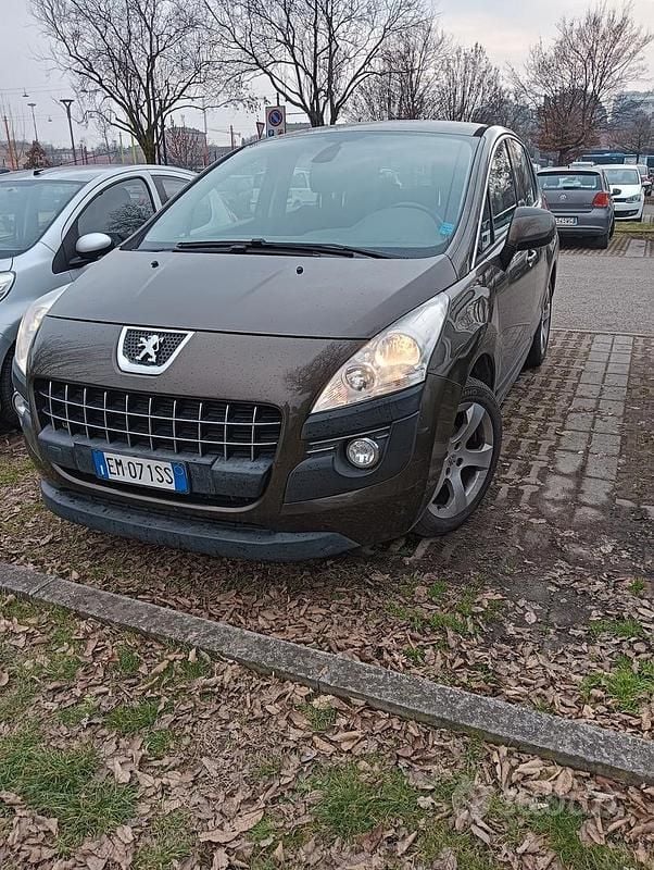 Usata Peugeot 3008 Active 111 CV (81 kW) 2012 Marrone SUV