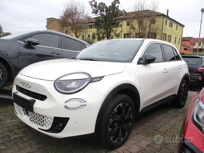 Usata Fiat 600 La Prima 101 CV (74 kW) 2024 Bianco SUV