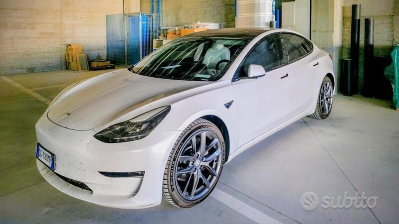 Bianco Usata 2021 Tesla Model 3 Long Range AWD Tre volumi | 27.000 € (Ottimo prezzo) - Immagine 1/4