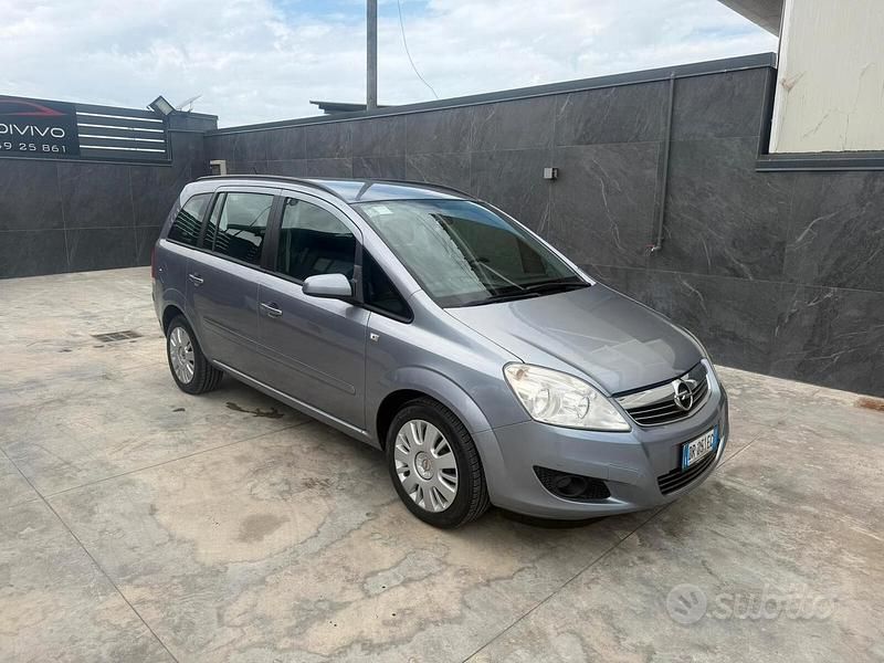 Usata Opel Zafira Enjoy 94 CV (69 kW) 2008 Grigio Monovolume