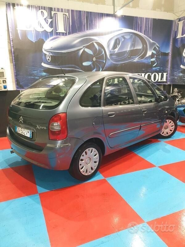 Usata Citroën Xsara Picasso Elegance 109 CV (80 kW) 2008 Grigio Monovolume