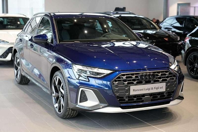 Nieuw Audi A3 S-Line 150 PK (110 kW) 2025 Blauw Sedan