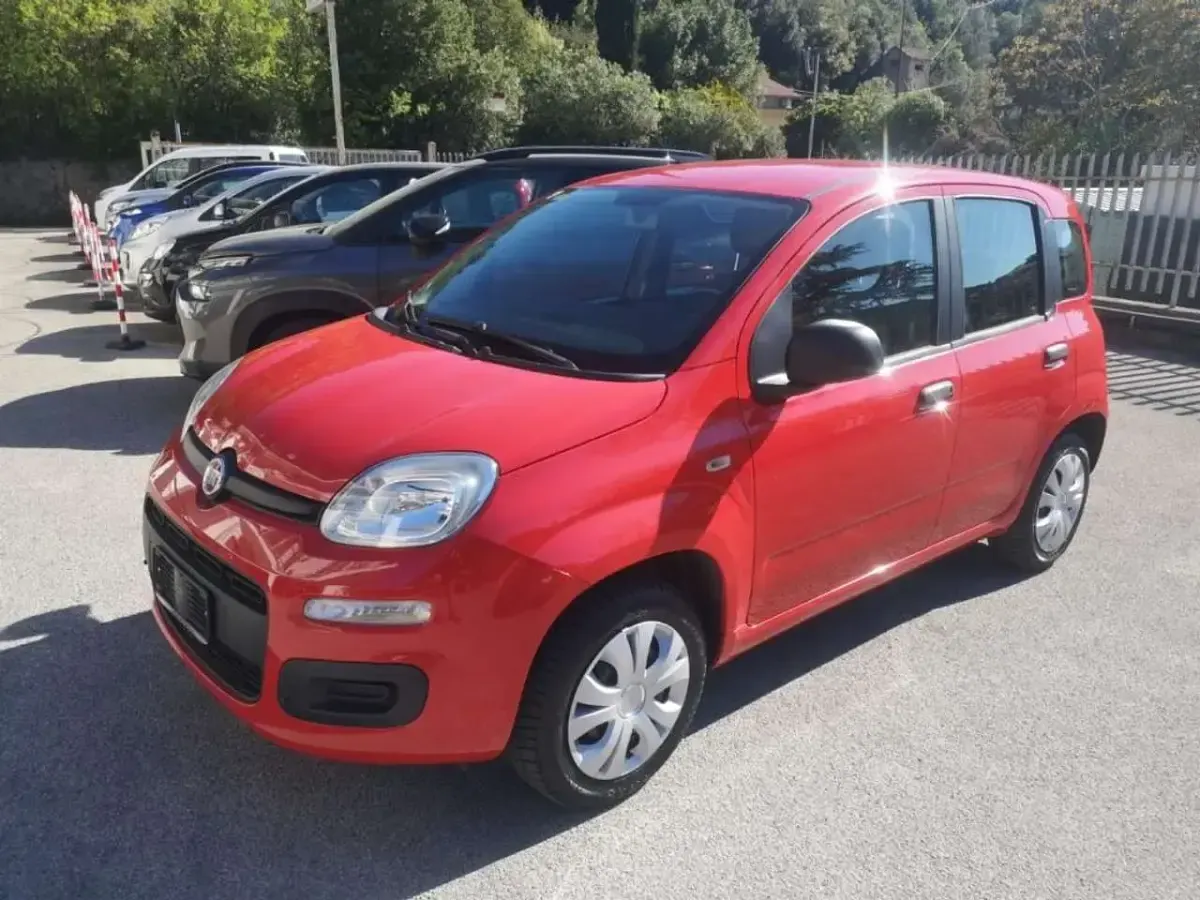 Usata Fiat Panda Easy 69 CV (50 kW) 2017 Rosso Utilitaria