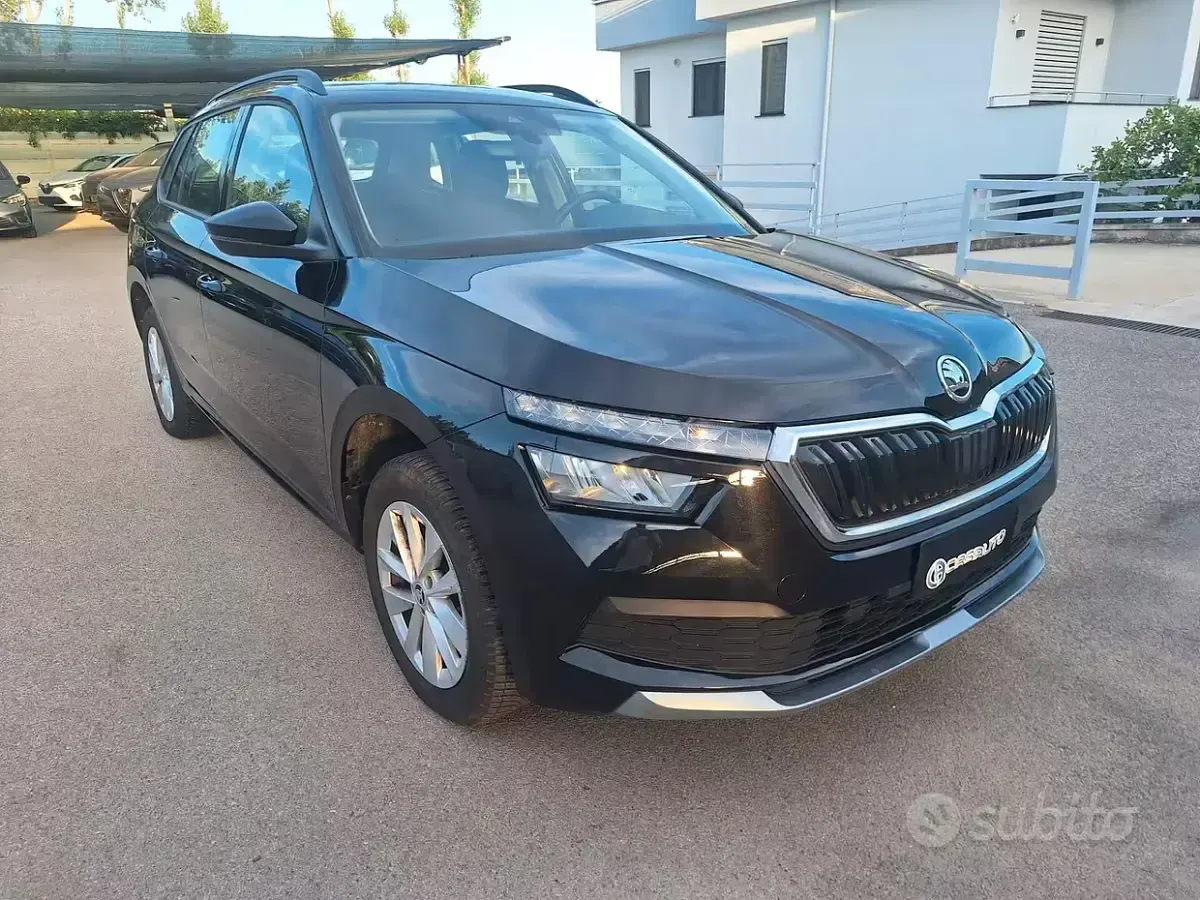 Usata Skoda Kamiq Ambition 110 CV (80 kW) 2023 Nero SUV