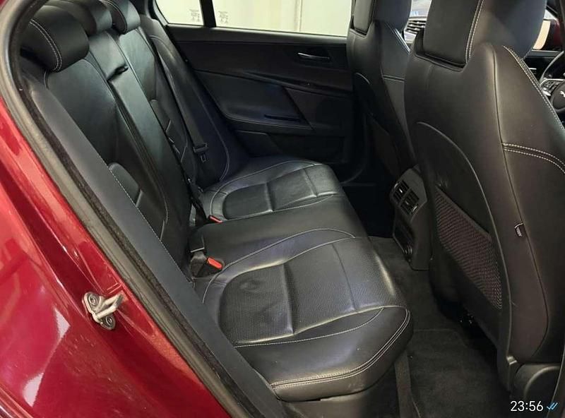 Usata Jaguar XE R-Sport 179 CV (131 kW) 2016 Berlina