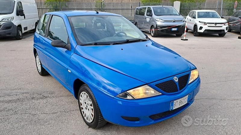 Usata Lancia Ypsilon 2001 Blu Utilitaria