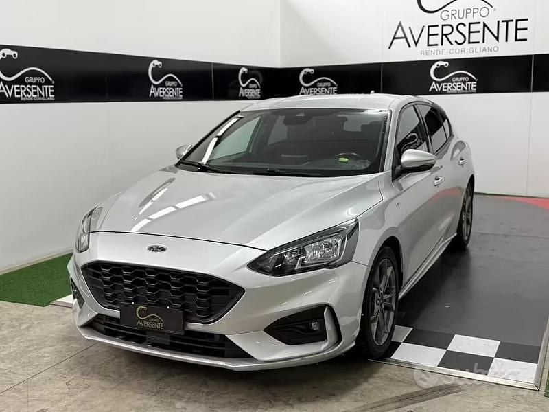 Usata Ford Focus ST-Line 120 CV (88 kW) 2019 Grigio Berlina
