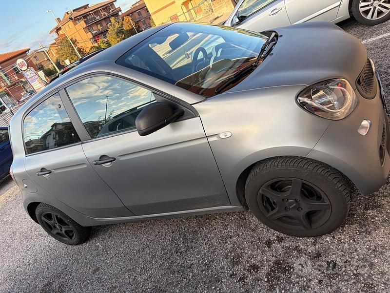 Usata Smart ForFour 2018 Grigio Utilitaria