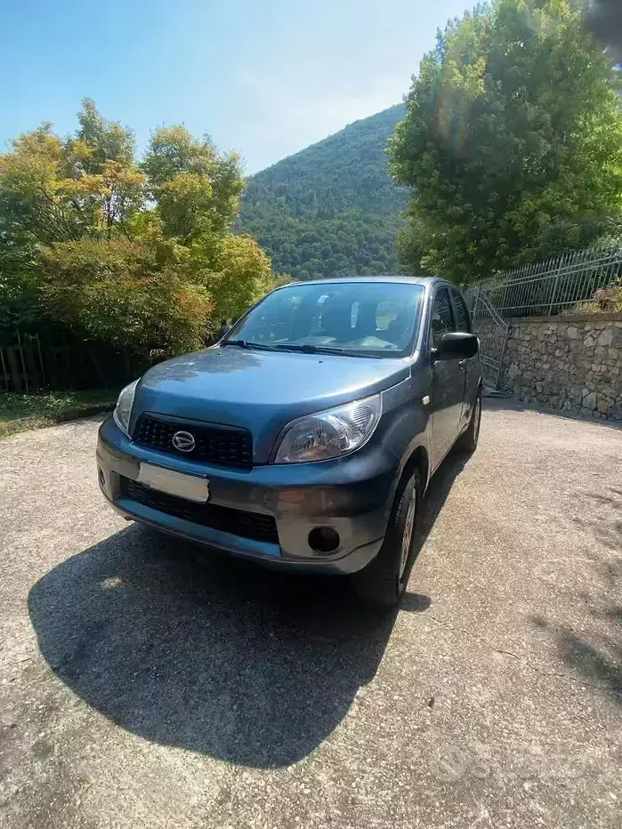 Usata Daihatsu Terios 105 CV (77 kW) 2011 SUV