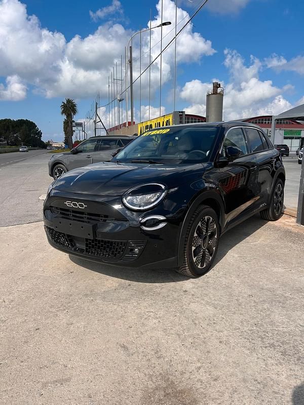 Usata Fiat 600 La Prima 100 CV (73 kW) 2024 Nero SUV