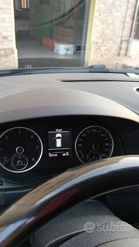 Usata VW Tiguan 140 CV (102 kW) 2012 Nero SUV