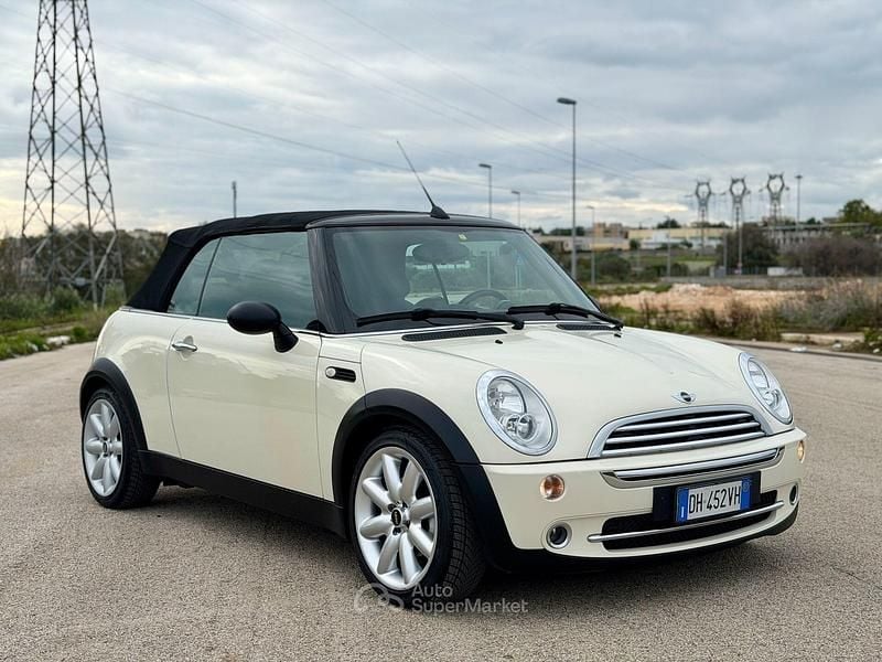 Usata Mini Cooper Cabriolet Hype 90 CV (66 kW) 2007 Beige Cabrio