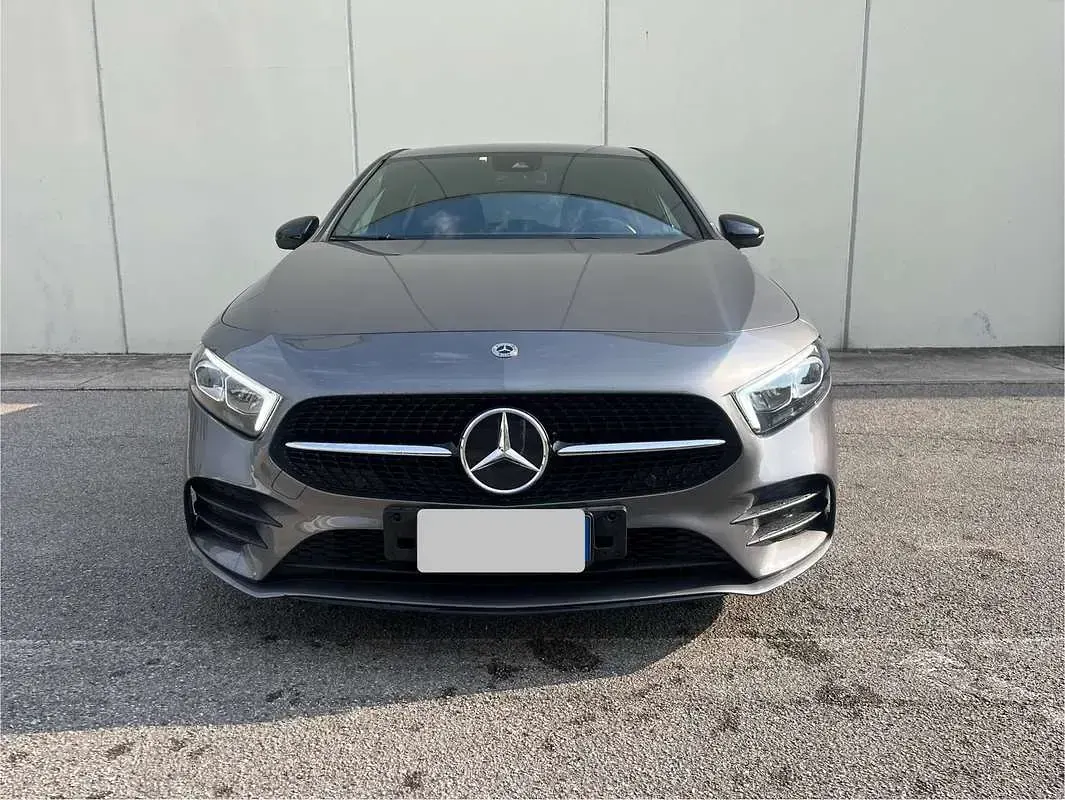 Usata Mercedes A180 Premium 116 CV (85 kW) 2022 Berlina
