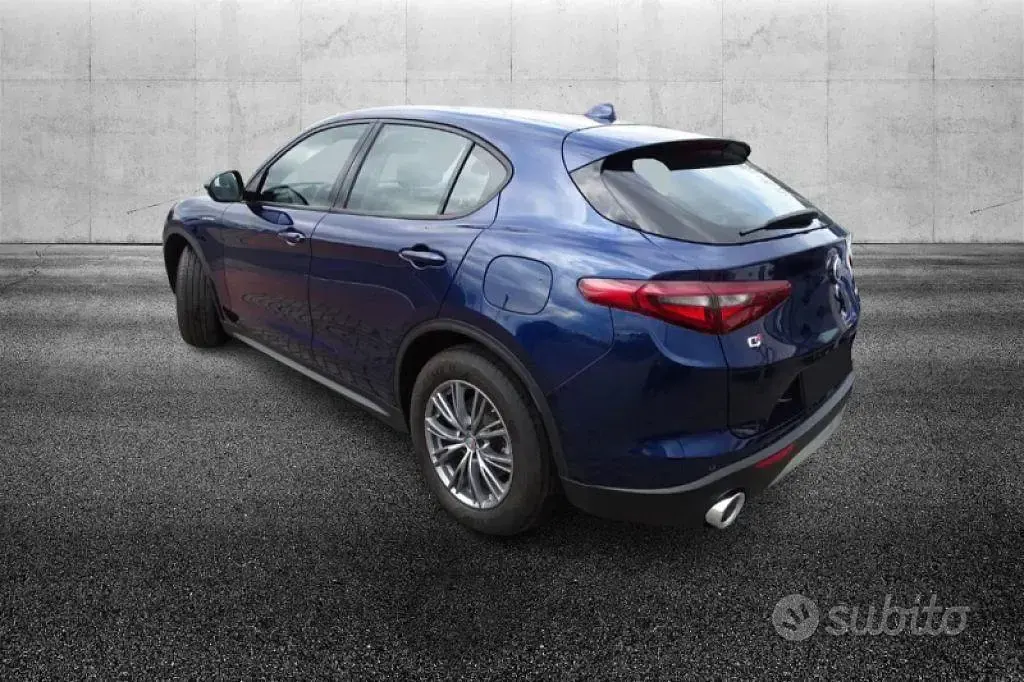 Usata Alfa Romeo Stelvio Super 201 CV (147 kW) 2021 Blu/azzurro SUV