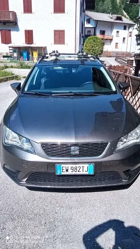 Usata Seat Leon ST Style 105 CV (77 kW) 2014 Grigio Station wagon