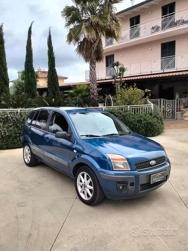 Usata Ford Fusion Collection 68 CV (50 kW) 2007 Blu Utilitaria