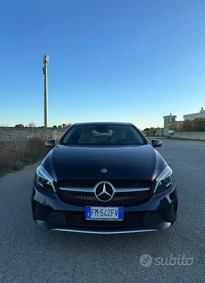 Usata Mercedes A180 109 CV (80 kW) 2018 Bluazzurro Berlina