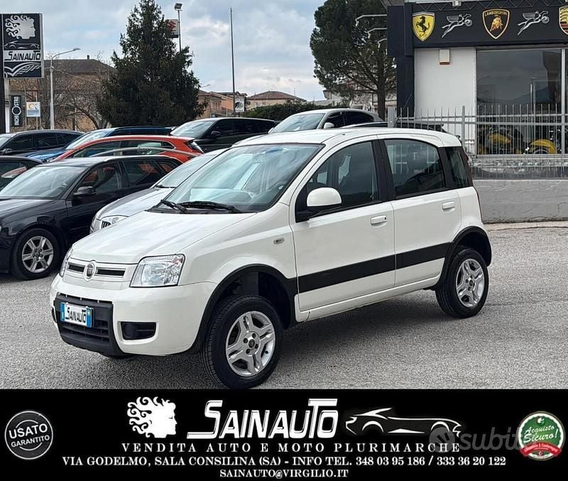 Usata Fiat Panda 4x4 Climbing 74 CV (54 kW) 2012 Bianco Utilitaria
