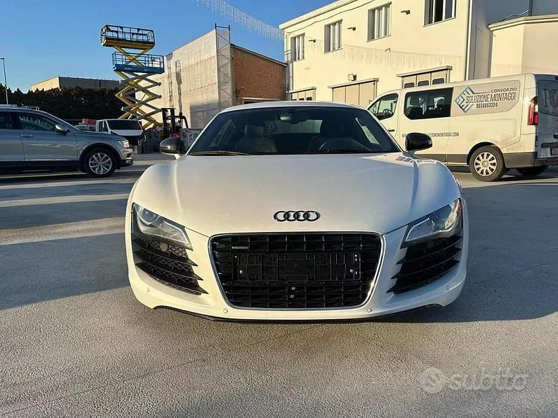 Usata Audi R8 Coupé 430 CV (316 kW) 2010 Bianco metallizzato Coupé