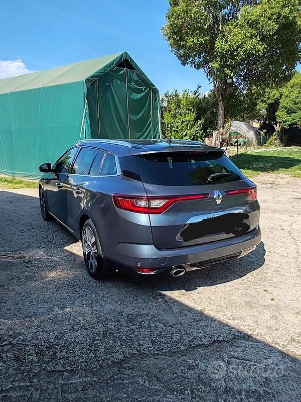 Usata Renault Mégane GrandTour 110 CV (80 kW) 2016 Blu Station wagon