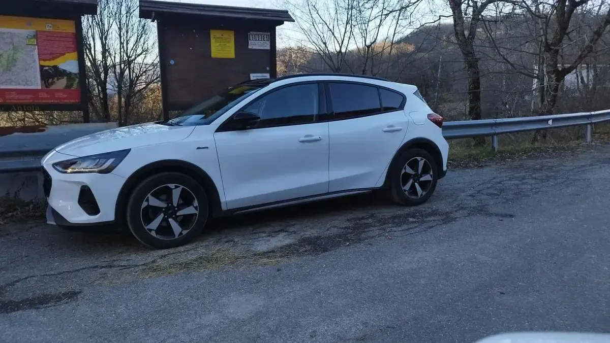Usata Ford Focus ST-Line 125 CV (91 kW) 2023 Bianco Berlina