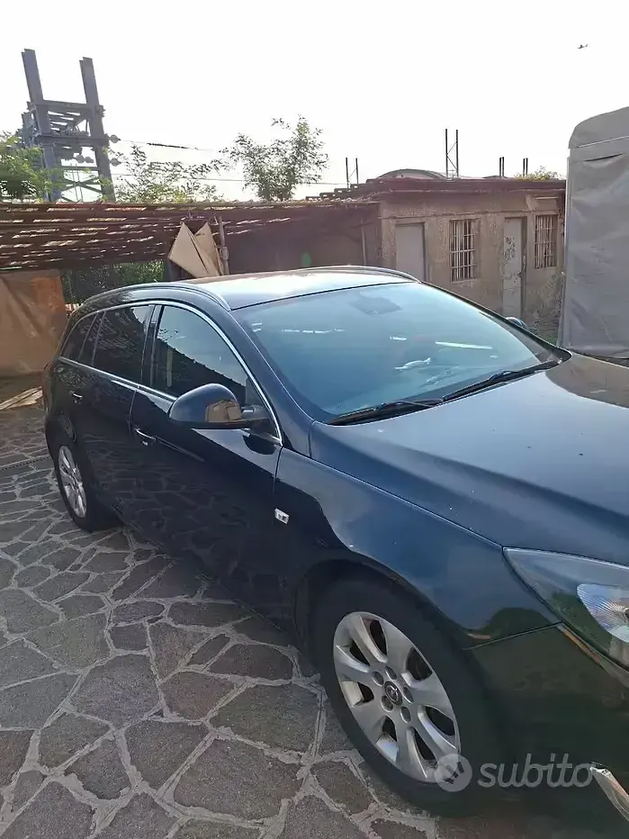 Usata Opel Insignia Cosmo 140 CV (102 kW) 2015 Nero Station wagon