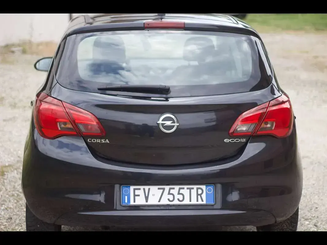 Usata Opel Corsa Cosmo 75 CV (55 kW) 2015 Nero Utilitaria