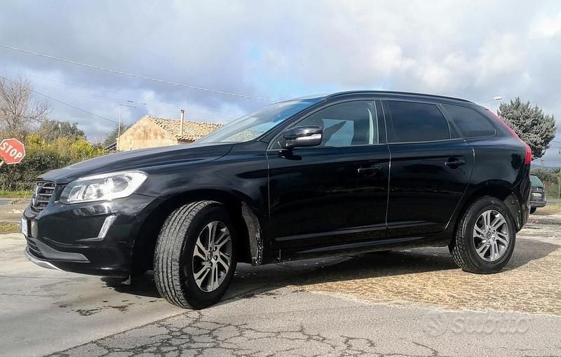 Usata Volvo XC60 134 CV (98 kW) 2015 Nero SUV