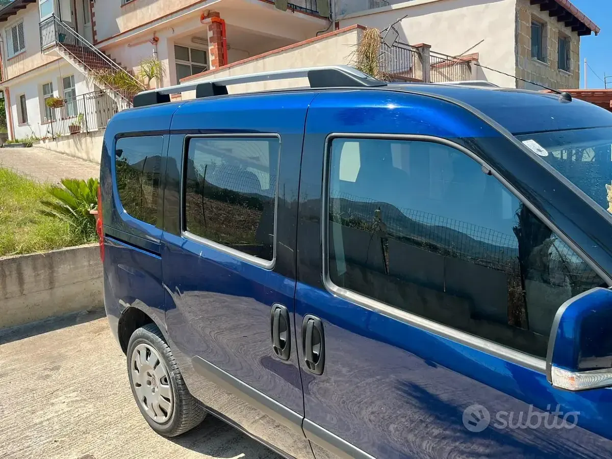 Usata Fiat Doblò 135 CV (99 kW) 2014 Bluazzurro Monovolume