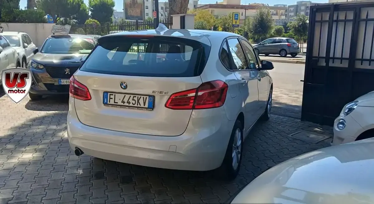Usata BMW 216 Active Tourer Advantage 116 CV (85 kW) 2017 Bianco Monovolume