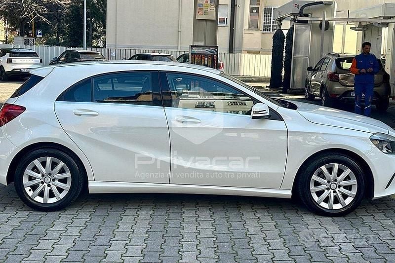 Usata Mercedes A180 Executive 109 CV (80 kW) 2017 Bianco Utilitaria