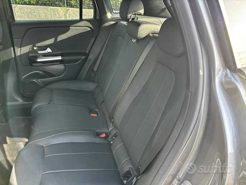 Usata Mercedes GLA200 150 CV (110 kW) 2023 Grigio SUV