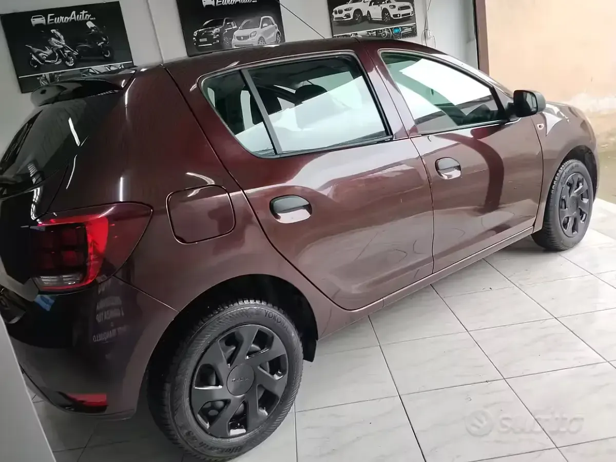 Gebraucht Dacia Sandero 90 PS (66 kW) 2017 Braun Limousine