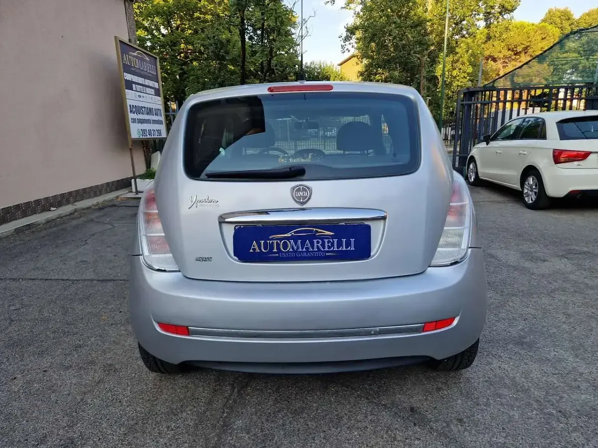 Usata Lancia Ypsilon Platinum 69 CV (50 kW) 2011 Other Utilitaria
