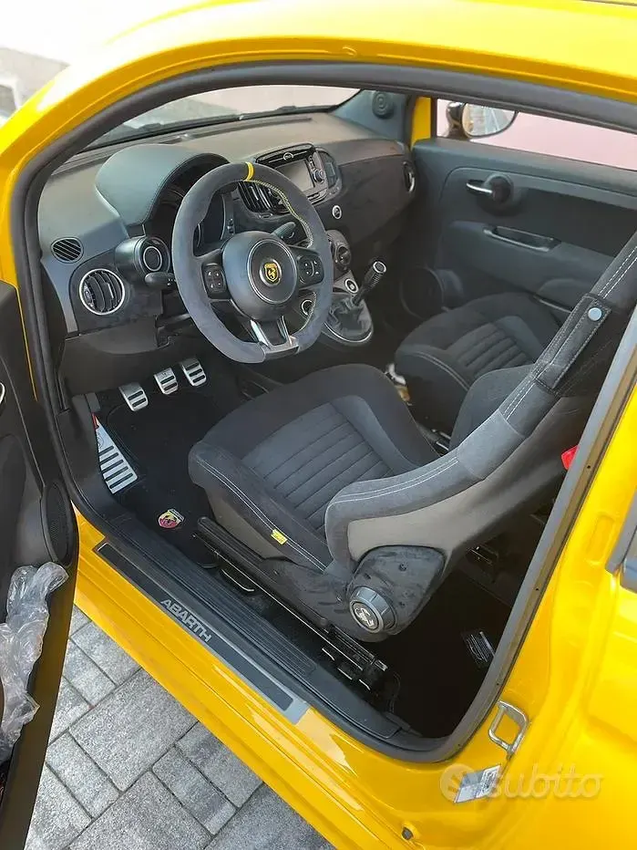 Usata Abarth 595 145 CV (106 kW) 2020 Giallo Utilitaria