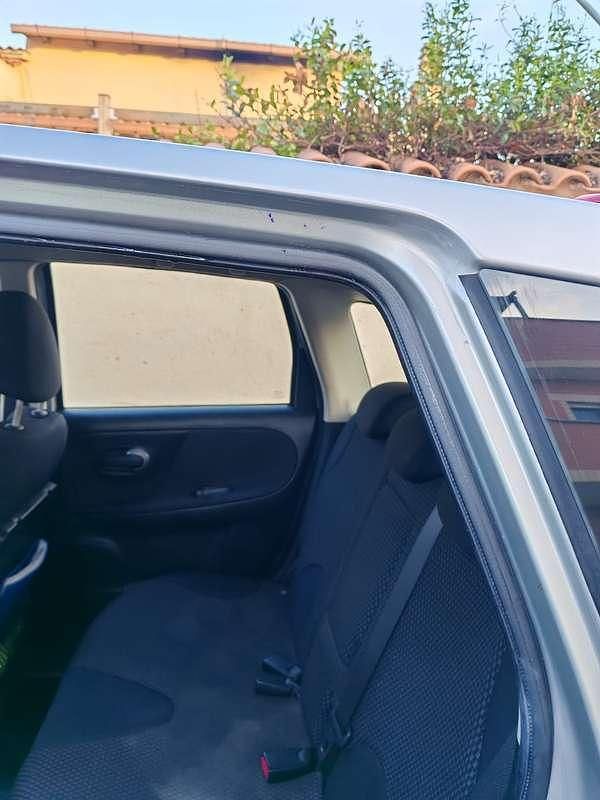 Usata Nissan Note Visia 88 CV (64 kW) 2007 Argento Utilitaria