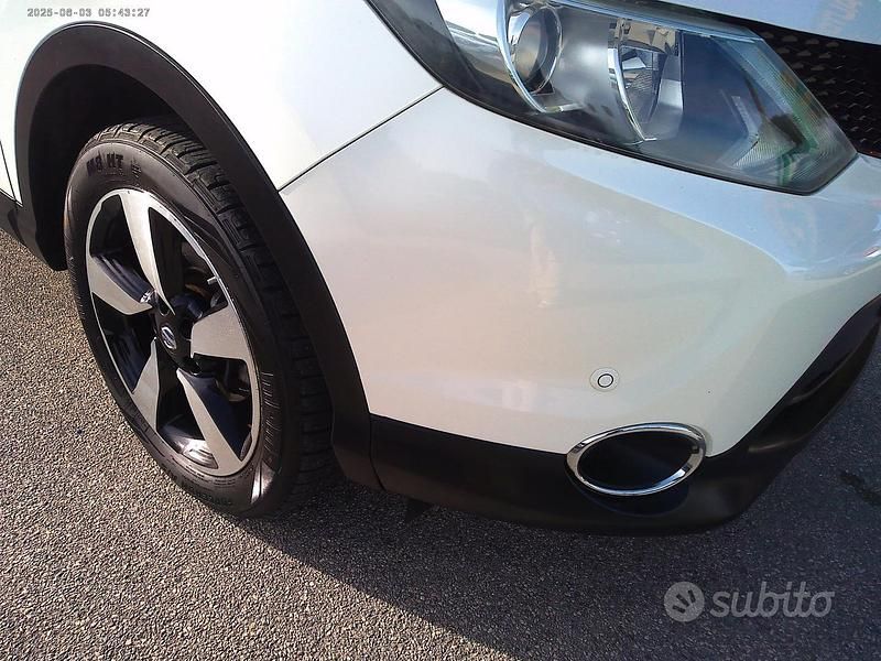 Usata Nissan Qashqai Tekna 110 CV (80 kW) 2014 Bianco SUV