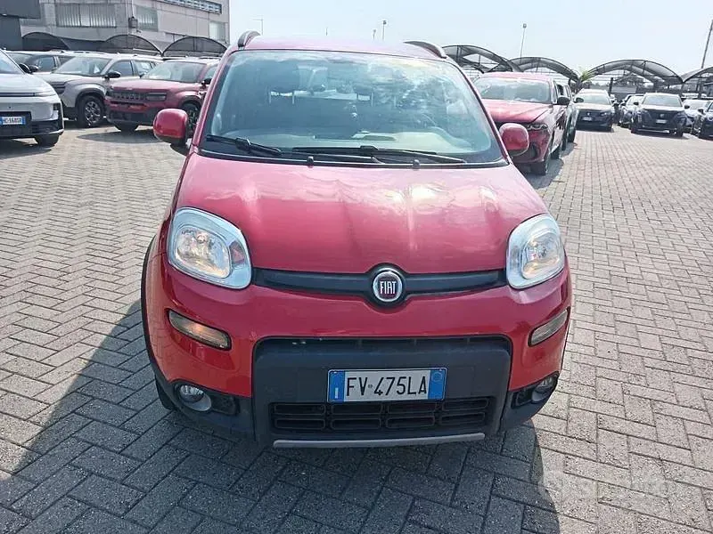 Usata Fiat Panda 4x4 S 86 CV (63 kW) 2019 Rosso Utilitaria