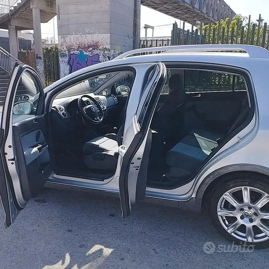 Usata VW Golf Plus Cross 105 CV (77 kW) 2007 Verde Monovolume