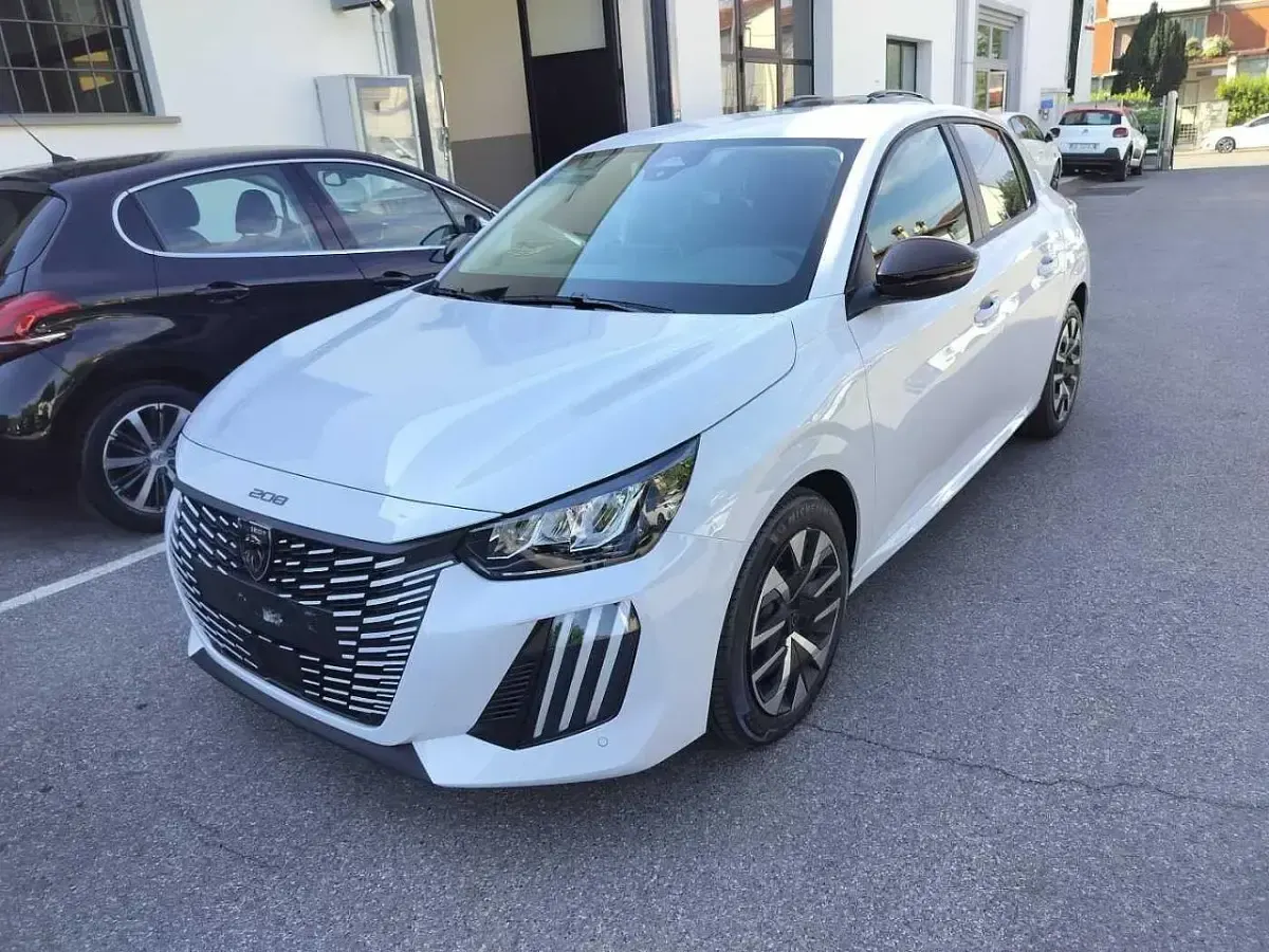 Nuova Peugeot 208 Business-Line 101 CV (74 kW) 2026 Bianco Utilitaria
