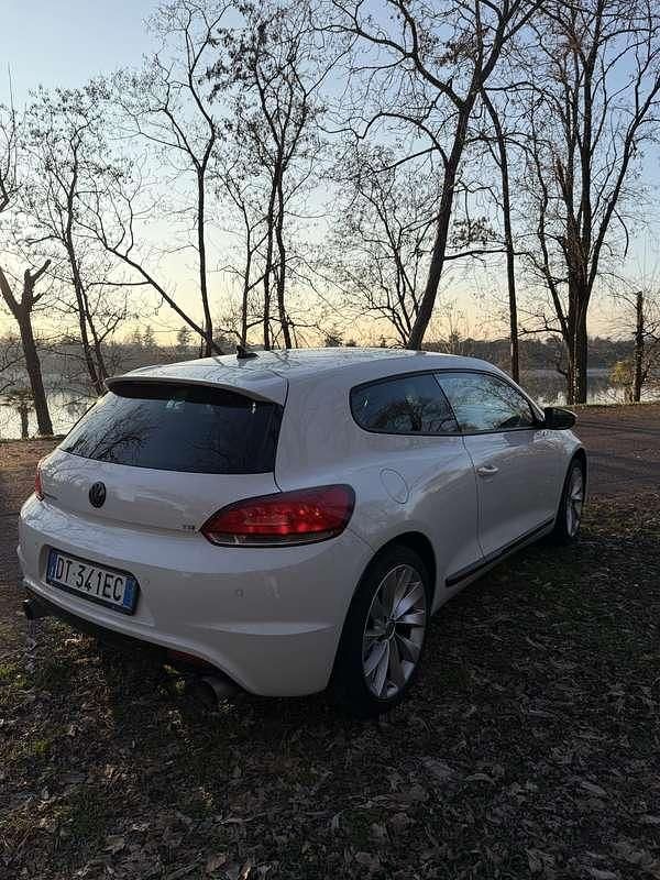 Usata VW Scirocco 122 CV (89 kW) 2009 Bianco Coupé