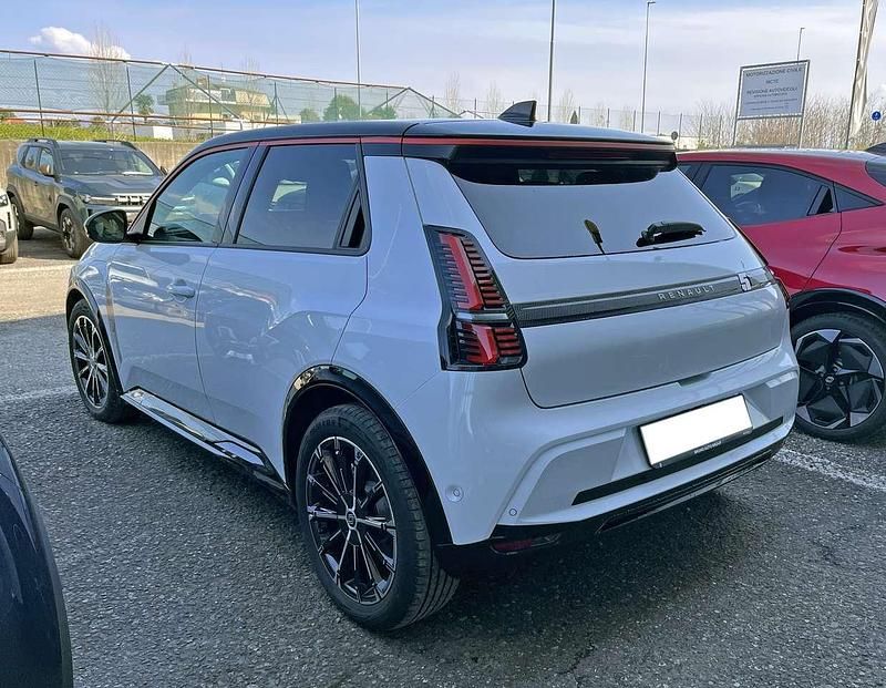 Usata Renault 5 E-Tech Iconic 77 kW (106 CV) 2025 Bestyle montecarlo Berlina