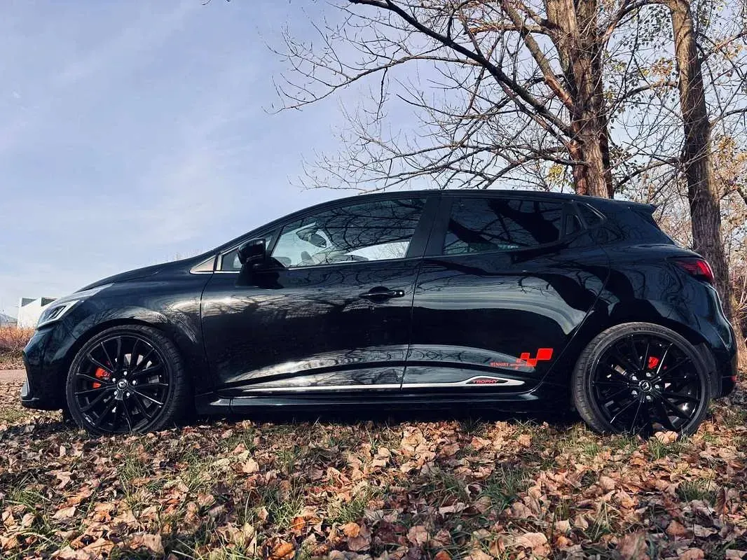 Usata Renault Clio IV Trophy 220 CV (161 kW) 2018 Nero Berlina