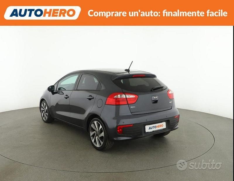 Usata Kia Rio 90 CV (66 kW) 2017 Grigio Berlina